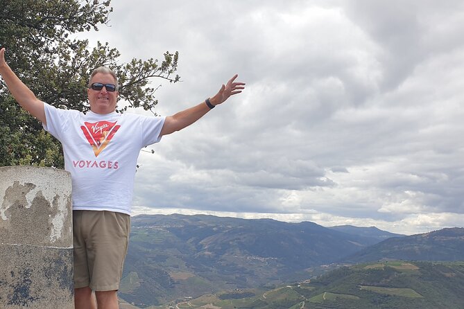 Douro Valley Tour Wine and breathtaking views - Sabrosa and lunch at Casa dos Barros, a palace setting from 1733