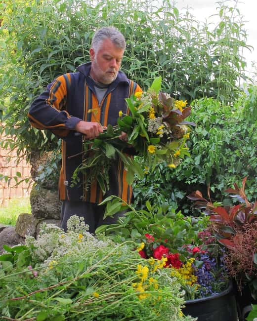 Douro Valley: Traditional Cooking Class, Farm Tour & Lunch - The 4-Hour Flow: Tastings, Walk, Cooking, and Lunch at One Table