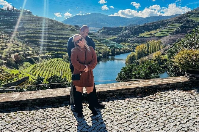 Douro Valley unforgettable experiences - Stop 6: Pinhão Rabelo boat cruise, 1 hour on the Douro River