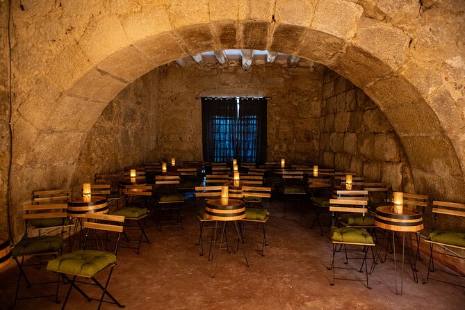 Entrance to The Fado House in São João Novo - Timing in Porto: when to book and how to fit it into your evening