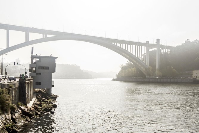 Experience Porto by Bike: 3-Hour Private Tour - Beaches and the Cheese Castle Hill: Matosinhos, Castelo do Queijo, and Coastal Air