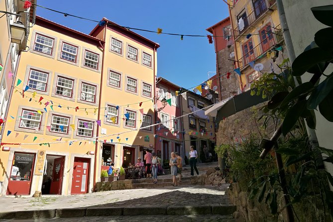 Experience Porto's Charm: 3-Hour Guided Walking Tour - Porto Cathedral: quick exterior photos with context