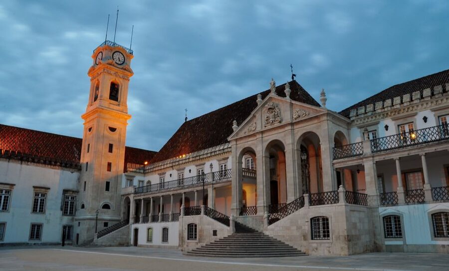 Fátima and Coimbra Full-Day Tour from Porto - Lunch in Fátima: Convenience Stop With Room for Choice