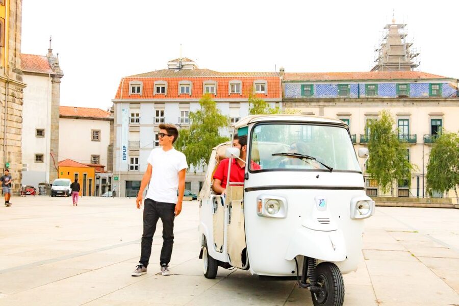 From Leixões: Private Porto Historic Center Tuk Tuk Tour - Key things that make this Porto tuk-tuk experience work