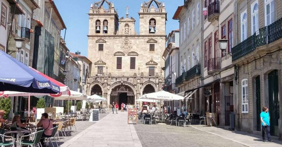 From Oporto: Braga Half-Day City Tour - Braga, Portugals Portuguese Rome feeling in a single half-day