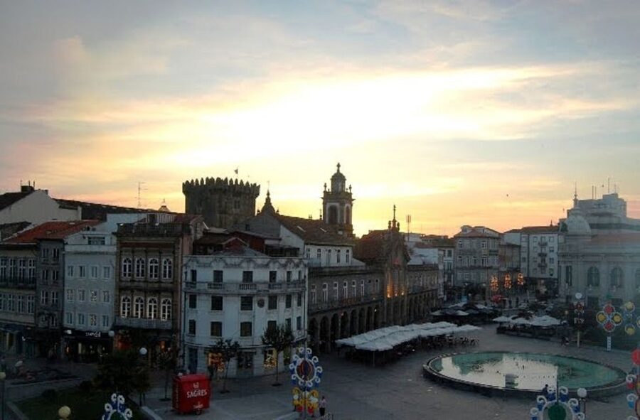 From Oporto: Braga Half-Day City Tour - Braga Cathedral, a guided stop that keeps its focus