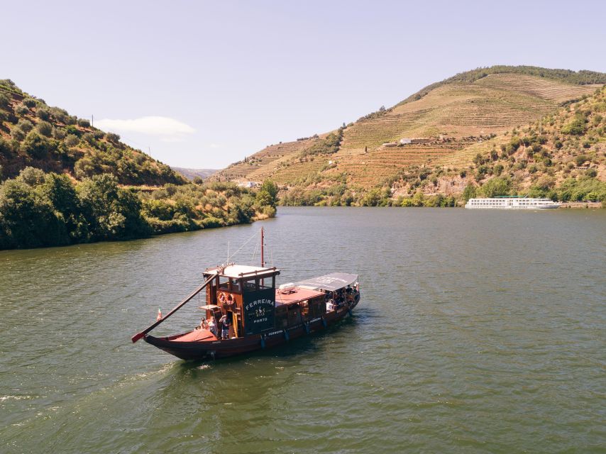 From Pinhão: Douro Valley Rabelo Boat Tour with Audio Guide - A 1-Hour Rabelo Ride From Pinhão That Feels Like a Shortcut to the Douro