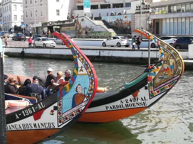 From Porto: Aveiro & Coimbra Tour with Moliceiro Boat Cruise - Lunch time: how to pick Aveiro or Coimbra