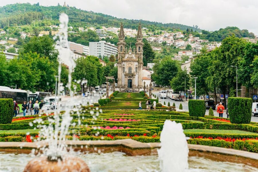From Porto: Braga and Guimarães Full-Day Trip - Guimarães Castle: where the story gets physical