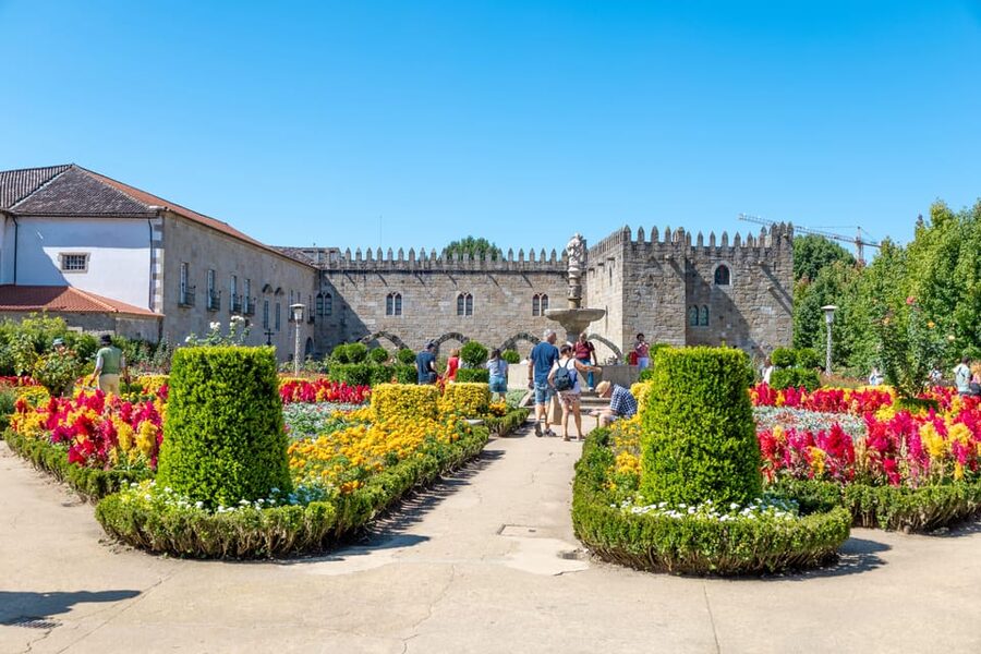 From Porto: Braga and Guimarães Small Group Tour - Lunch plan in Braga, how to handle it without guessing