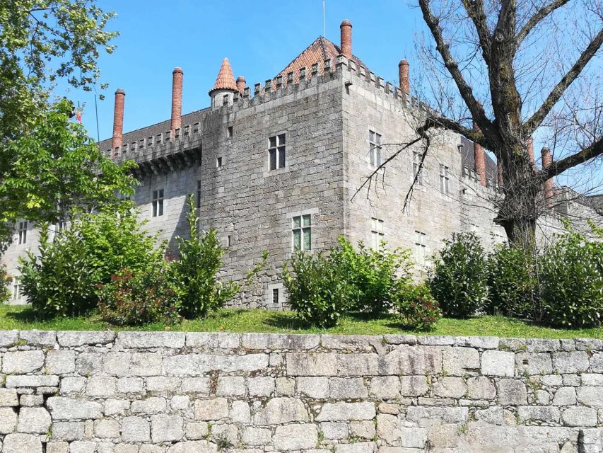 From Porto: Braga and Guimarães Small Group Tour with Lunch - Who this Porto to Braga and Guimarães tour fits best