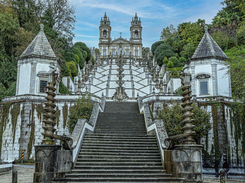 From Porto: Braga & Guimarães full day experience with lunch - Sameiro Sanctuary: mountain views with a quieter mood