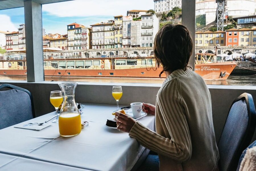 From Porto: Douro River Cruise to Régua with Lunch - The audio guide in 4 languages: useful, but not magic