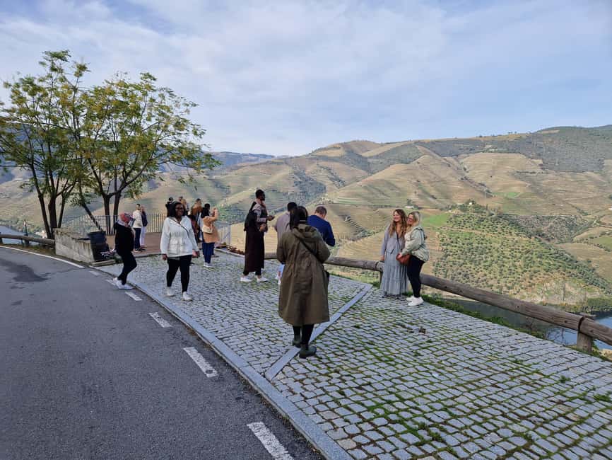 From Porto Douro Valley Tour with Train and Vinho Verde - Key highlights that make this tour worth your time