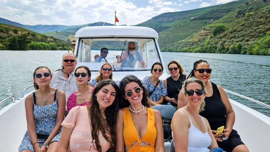 From Porto: Douro Valley w/ Boat Tour, Wine Tasting & Lunch - Pinhão and the River Cruise: A Full Hour to Breathe