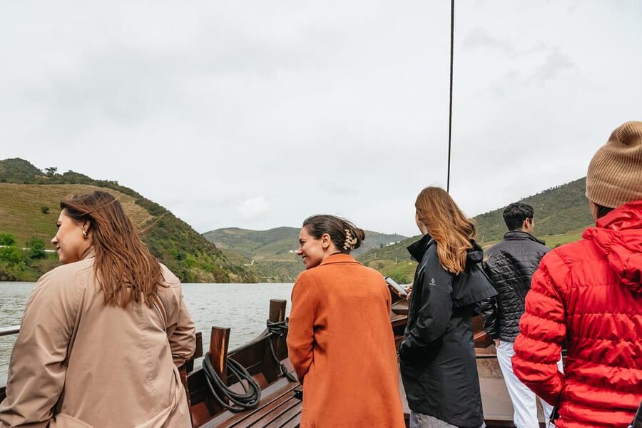 From Porto: Douro Valley Wine Tour with Lunch and Cruise - Pinhão and the River Cruise: 45 Minutes on the Douro with Port Tonic