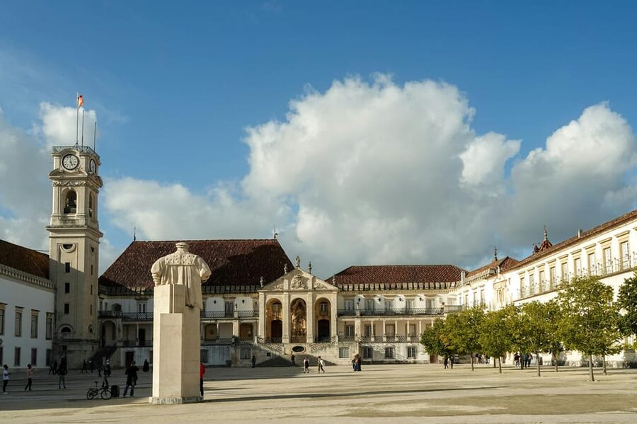 From Porto: Fátima and Coimbra Tour - Lunch and timing: what you should plan for