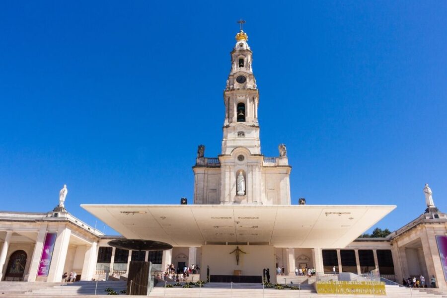 From Porto: Fatima and Miracle of Santarem Private Day Tour - Don’t miss the Chapel of Apparitions and Azinheira Grande tree moment