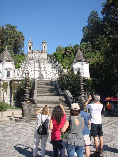 From Porto: Full-Day Trip of Minho Region - Minho in one day: Guimarães, Braga, and Bom Jesus do Monte from Porto