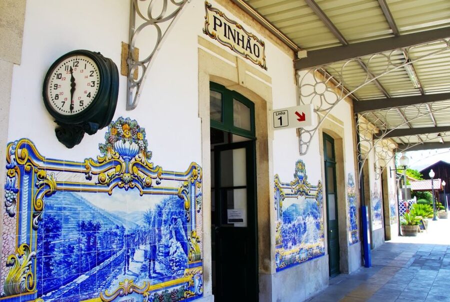 From Porto: Private Douro Valley Tour with Booking Service - The N222 road and the art of arriving with your head already in the views
