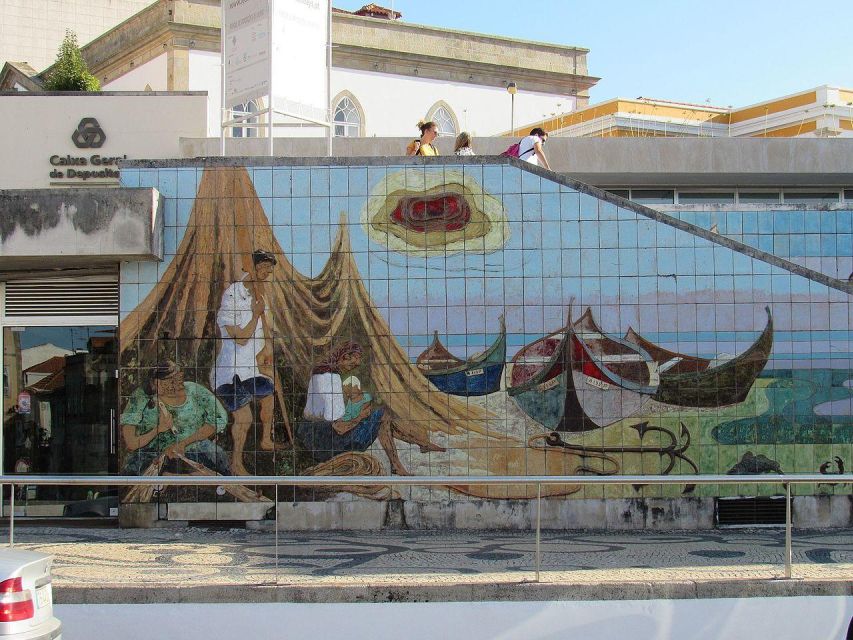 From Porto Private Tour Half Day in Aveiro and Costa Nova - The Costa Nova market, seafood watching without the pressure