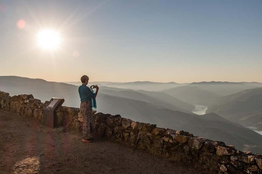 From Porto: Wine Tasting with Lunch at a Quinta, Cruise, and Train Ride - São Leonardo de Galafura Viewpoint: Where the Douro Feels Big and Quiet