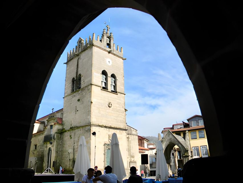 From Porto: Wonders of Braga & Guimaraes Private Day Trip - Lunch in Minho: The Stop That Makes Private Tours Worth It