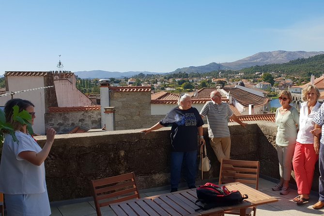 Green Wine Ponte Lima Region-Small Group tour-Lunch,Wine Tastings - Picking up in Porto and building a smooth 9-hour day
