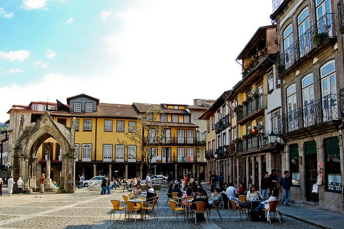 Guimarães & Braga Port Private Tour with Lunch and Green Wine - Braga cathedral and historic sights with a guided plan