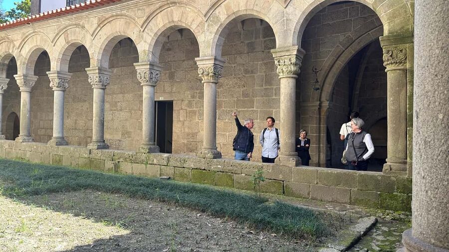 Guimarães Experience - Pastry and typical drinks tasting: the best kind of finish