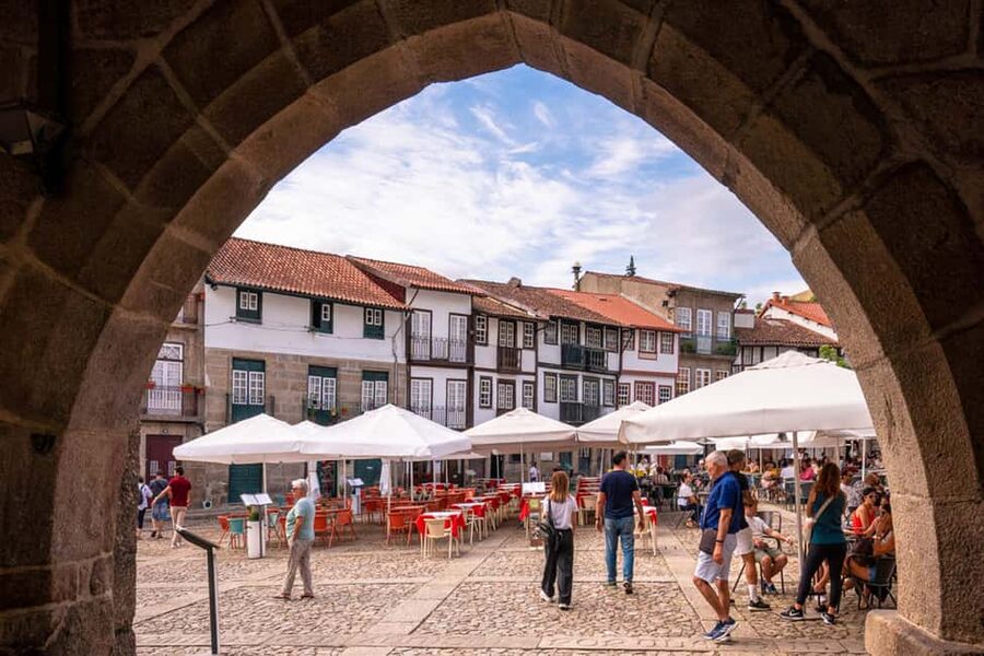 Guimarães: Flexible Walking Tour in Historic Center - Where you start: Campo de São Mamede car park behind the Castle