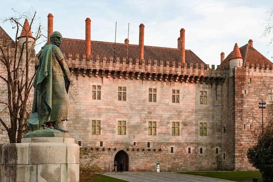 Guimaraes Local Tours ; Visit the Castle , Palace and City - What to Bring, and Small Practical Rules That Keep It Smooth