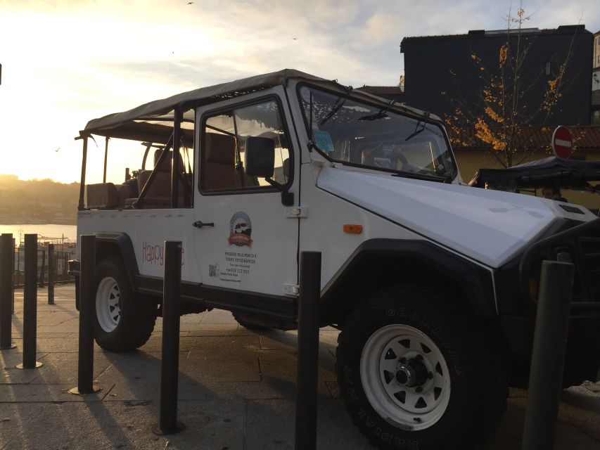 Historic adventure convertible UMM Portugues military jeep - Cross to Gaia: Mosteiro da Serra do Pilar and the viewpoint that closes the loop