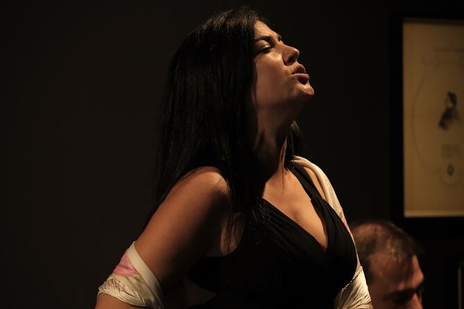 Ideal Clube de Fado - No “show for the masses”: a serious listening vibe
