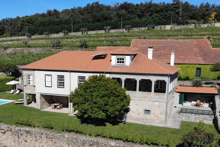 Lamego: Quinta da Portela de Baixo Winery Tour and Tasting - The Tasting That Actually Pairs Wine With Local Food