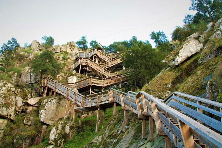 Leave Porto and go hiking in the Paiva Walkways, Arouca - Porto to Arouca in a comfortable day plan that still leaves time to enjoy