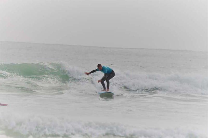 Matosinhos: Surfing Lesson with Equipment - The 1.5-hour flow: briefing, sand skills, then catching your first waves