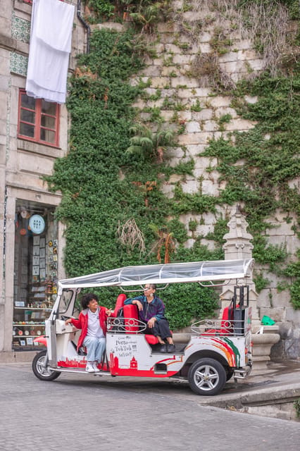 Oporto Tuk-Tuk Tour: Fast, Fun & Flexible – 1H to Full Day! - Praça da Batalha and Bolhão Market, where the city’s everyday rhythm shows