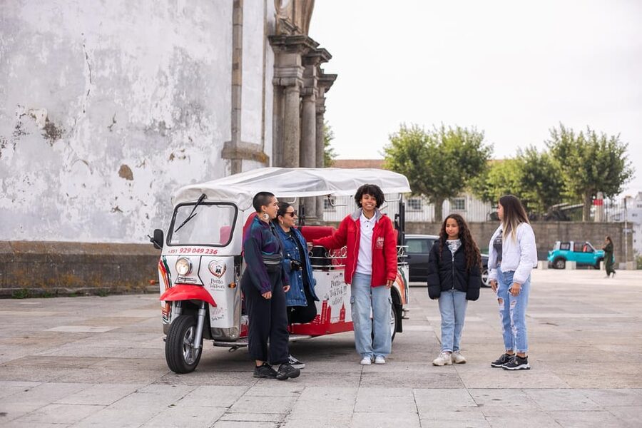 Oporto Tuk-Tuk Tour: Fast, Fun & Flexible – 1H to Full Day! - Optional Foz beaches: when you want sea air after old-stone Porto