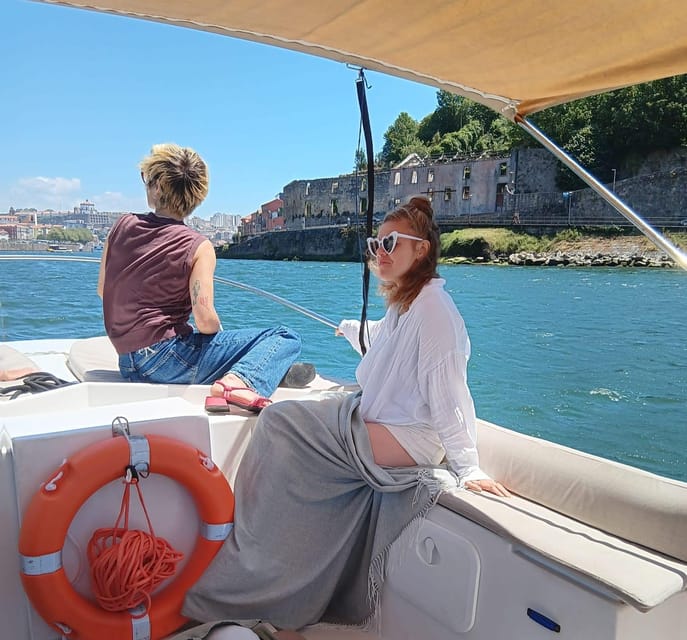 Passeio Barco 6 Pontes Douro com degustação vinho do Porto - The Guide and Skippers: Why the Explanations Improve the Ride