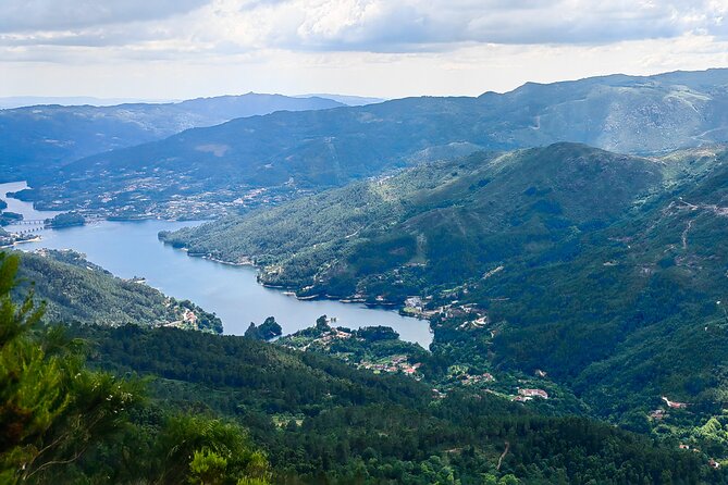 Peneda - Gerês National Park Lagoons and Waterfalls -Private Tour - Snacks, tasting, and optional lunch or picnic with local products and wine