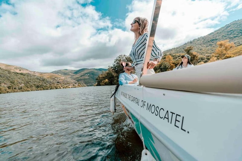 Pinhão: Douro River Solar Boat Tour with Wine Tasting - Should You Book This Solar Boat with Wine Tasting?