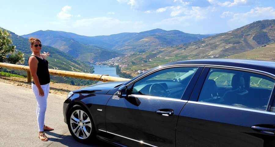 Pinhão: Douro Valley with Wine Tasting, Boat Trip and Lunch - Lunch in Pinhão, A Full Portuguese Meal with Port Wine