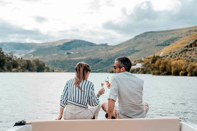 Pinhão: Electric Boat Experience 1h - Taste of Two Wines - Logistics you will want to handle before you go