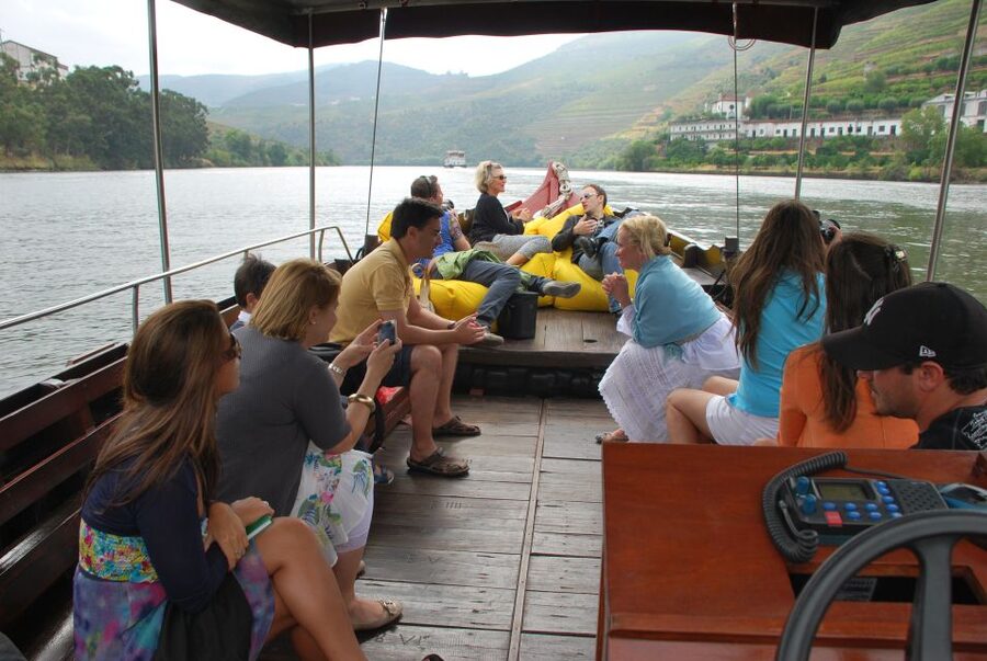Pinhão: Private Rabelo Boat Tour along the River Douro - Getting More Meaning From the River: Live Guide and Audioguide App