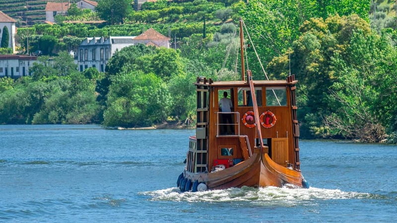 Pinhão: Rabelo Boat Cruise with a Port Tasting at a Winery - Getting Started at Companhia Turística do Douro, Then Straight to Pinhão Quay