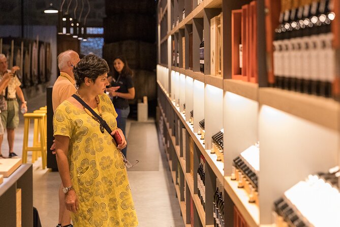 Poças Guided Visit and Wine Tasting of 3 Port Wines - Small group energy: better questions, better pace