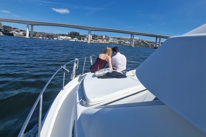 Port : 6 Bridges Cruise , Douro River with Sunset Option - Picture time at the picturesque stretch, where the riverfront tells the story