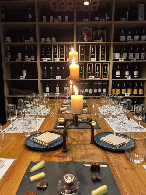 Port Wine class with 3 or 5 Port tasting and pairings - The first part: Port wine history and how you taste with confidence