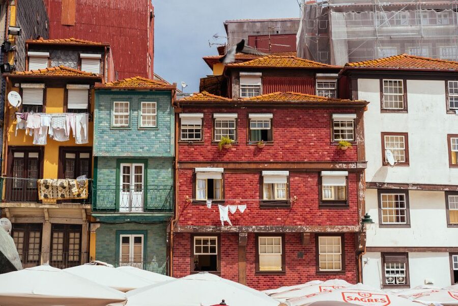 Porto: 2.5-Hour Private City Tour Off the Beaten Track - Mercado Ferreira Borges: where the city’s daily pulse is visible
